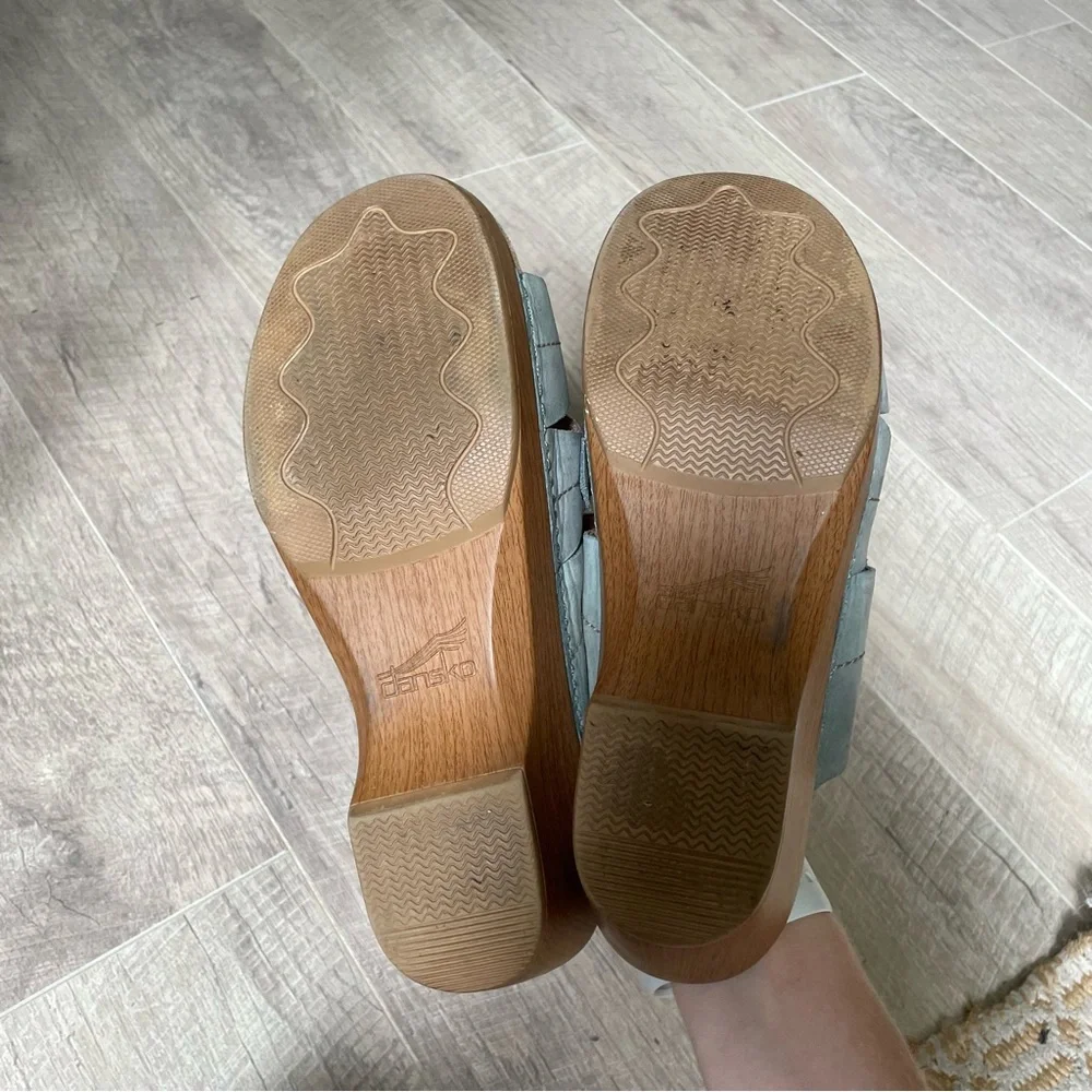 Dansko Serena Teal Leather Flower Sandals 40 $120
